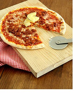 PIZZA DE CHORIZO Y PIÑA