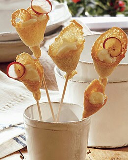 CUCURUCHOS DE PAN CON QUESO