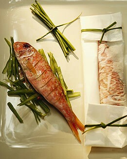 SALMONETES EN PAPILLOTE
