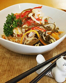 ENSALADA DE BROTES DE SOJA CON CANGREJO