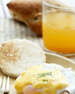 HUEVOS BENEDICT