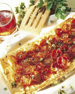 HOJALDRE DE TOMATES Y QUESO