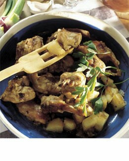 CONEJO CON PATATAS AL ESTILO CAMPERO