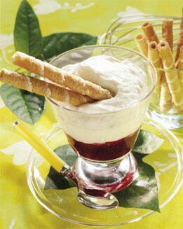 COPA HELADA DE YOGUR Y FRUTAS