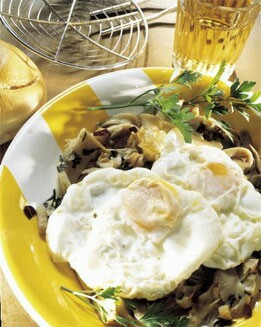 HUEVOS FRITOS CON SETAS