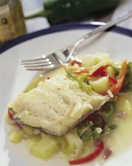 BACALAO SOBRE LECHO DE VERDURAS