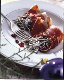 GULAS ENVUELTAS EN JAMÓN IBÉRICO