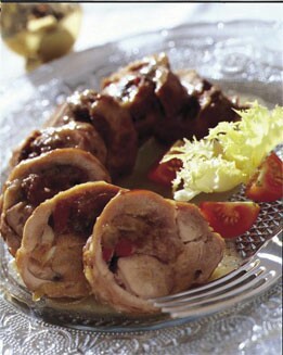 PATORRA DE PAVO CON CIRUELAS Y MANZANA