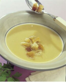 CREMA DE GARBANZOS CON PICATOSTES