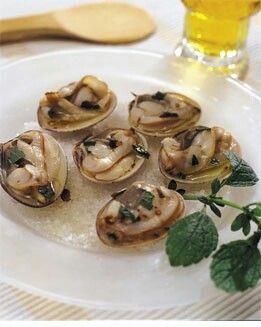 ALMEJAS CON SALSA DE LIMA