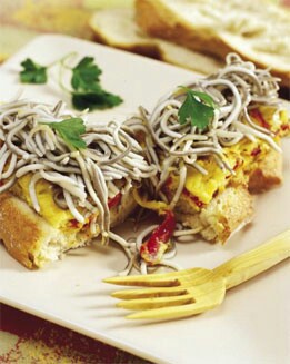 REVUELTO CON GULAS A LA VASCA