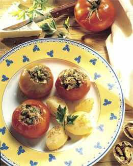 TOMATE GRATINADO A LOS TRES QUESOS