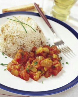 MOLDE DE ARROZ BLANCO CON VERDURAS