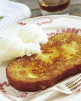 TORRIJAS DE VAINILLA CON ALMÍBAR DE NARANJA