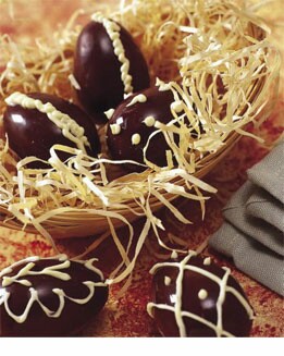 HUEVOS DE CHOCOLATE CON SORPRESA