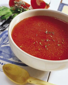 CONSOMÉ DE TOMATE A LAS HIERBAS