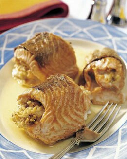 ROLLITOS DE SALMÓN A LA MILANESA