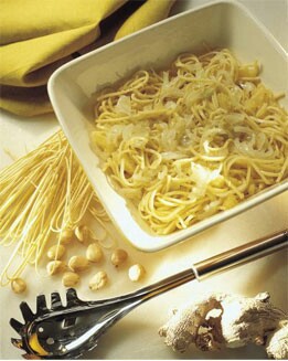 LINGÜINI CON SALSA AGRIDULCE