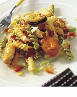 ENSALADA TEMPLADA DE PASTA Y MEJILLONES