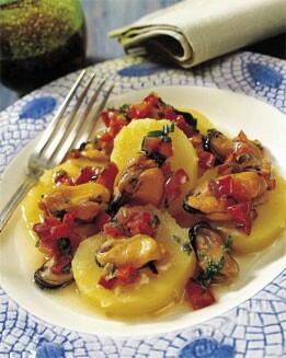 ENSALADA TEMPLADA DE MEJILLONES FRESCOS Y PATATAS