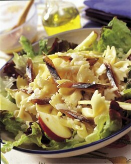 ENSALADA DE LAZOS Y ARENQUES
