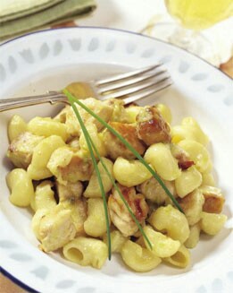 CARACOLAS CON ATÚN Y SALSA DE PUERROS