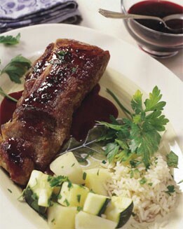 SOLOMILLO DE CERDO CON SALSA DE CIRUELAS ROJAS