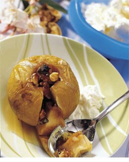 HELADO DE NATA CON MANZANAS ASADAS A LA MIEL