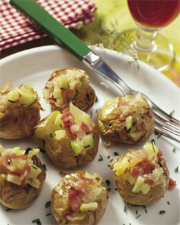 PATATITAS CON SALTEADO DE LACÓN Y CALABACÍN