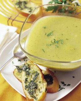 CREMA LIGERA DE CALABAZA CON PICATOSTES