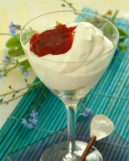 MOUSSE DE QUESO CON FRUTAS ROJAS ( RÁPIDA )