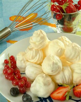 MERENGUES CON FRUTAS