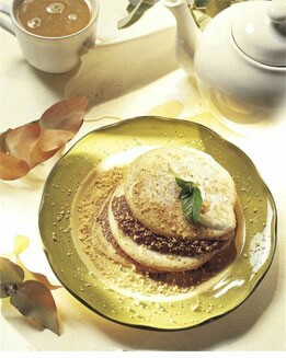 DISCOS DE MERENGUE CON CREMA DE CAFÉ