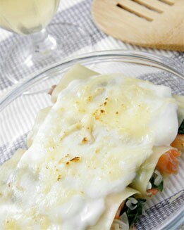 CANELONES DE SALMÓN Y ESPINACAS