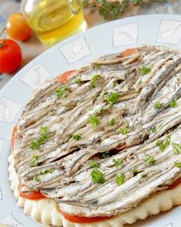TATIN DE BOQUERONES Y TOMATES