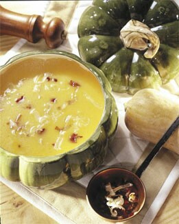 CREMA DE CALABAZA CON VIRUTAS DE JAMÓN Y PUERRO