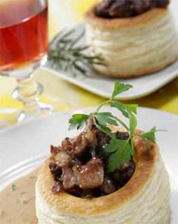 HOJALDRES DE RABO DE TERNERA  CON VERDURAS