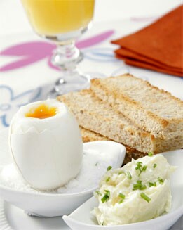 HUEVOS CON MANTEQUILLA AL CURRY