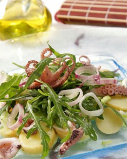 ENSALADA DE PULPITOS Y RÚCULA