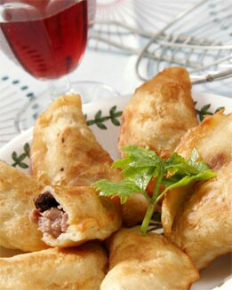 EMPANADILLAS DE CARNE Y PASAS