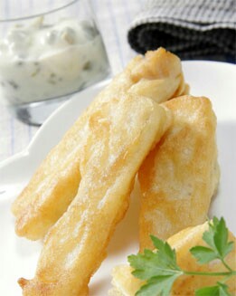 PESCADO CRUJIENTE CON SALSA TÁRTATA