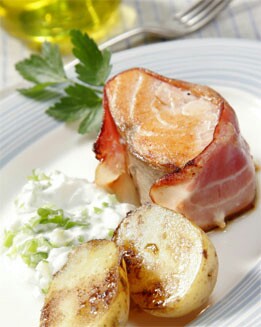 TOURNEDOS DE SALMÓN Y BACÓN