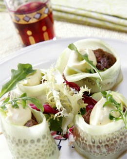 ENVUELTOS DE TERNERA CON ENSALADA