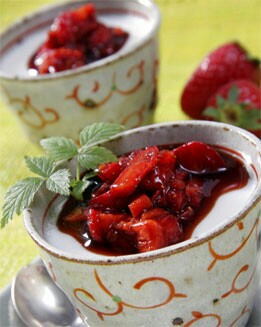 GELATINA DE NATA Y FRESAS