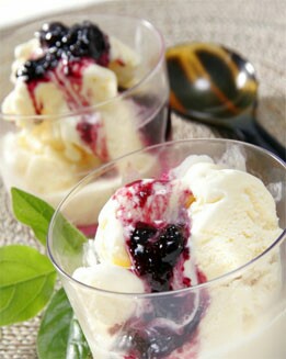 HELADO DE QUESO Y ARÁNDANOS