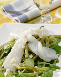 ENSALADA DE JUDÍAS, CANÓNIGOS Y BACALAO
