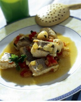 LOMITOS DE MERLUZA EN SALSA DE AZAFRAN