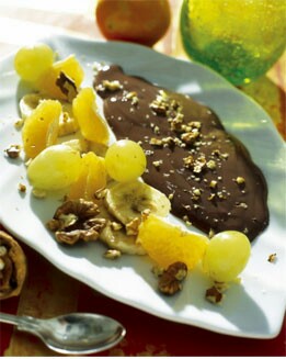 FRUTAS DE TEMPORADA CON CREMA DE CHOCOLATE