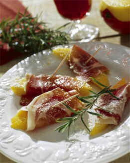 BROCHETAS DE MANGO CON JAMÓN
