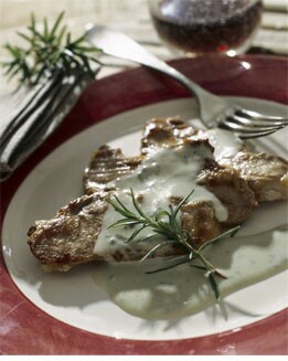 LOMO DE CERDO EN  SALSA DE QUESO AZUL